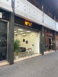 Mens Lab Hair Salon place picture